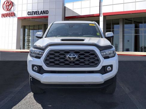 Used 2023 Toyota Tacoma TRD Sport w/ TRD Premium Sport Package AWD/4WD image 3