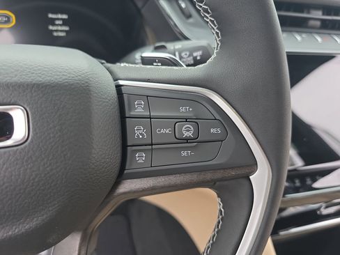 New 2026 Jeep Grand Cherokee Limited AWD/4WD image 18
