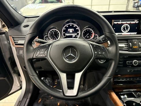 Used 2013 Mercedes-Benz E 350 4MATIC Sedan image 22