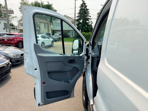 Used 2015 Ford Transit 250 130 Low Roof RWD image 11