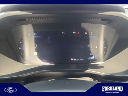 Used 2023 Volvo XC40 B5 Ultimate w/ Climate Package AWD/4WD image 11