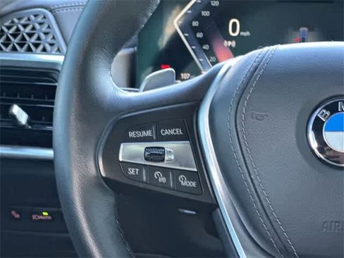 Used 2025 BMW X5 xDrive40i w/ Climate Comfort Package image 8