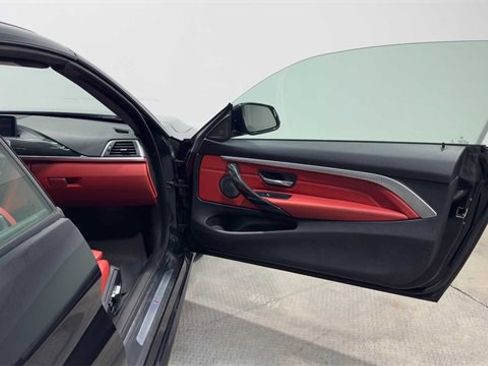 Used 2018 BMW 430i Convertible image 9