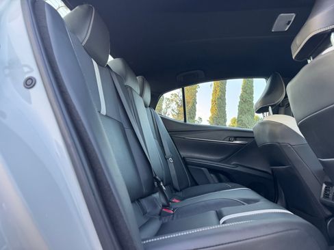 Used 2025 Toyota Camry SE image 18