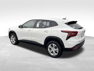 Used 2025 Chevrolet Trax LS FWD video 3