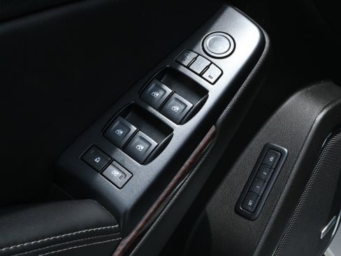 Used 2019 GMC Yukon XL SLT w/ Premium Edition RWD image 23