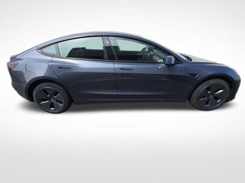 Used 2023 Tesla Model 3 Standard Range image 8