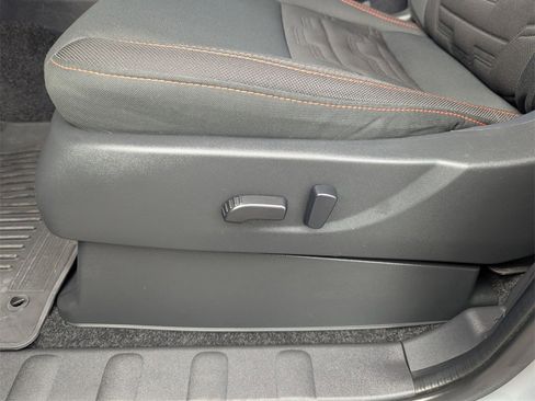 Used 2023 Nissan Frontier PRO-4X w/ Pro Convenience Package image 12