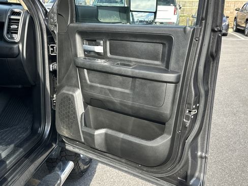Used 2019 RAM 2500 Tradesman image 15