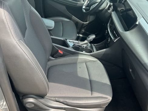 Used 2025 Buick Encore GX Preferred FWD image 3