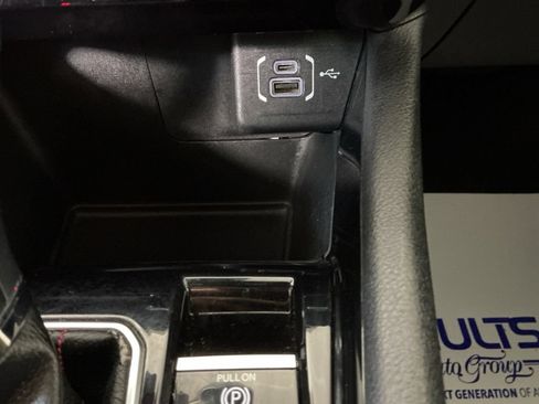 Used 2023 Jeep Compass Trailhawk AWD/4WD image 16