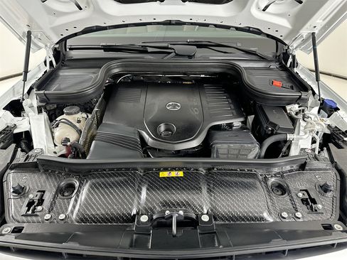 Used 2026 Mercedes-Benz GLS 450 4MATIC image 34