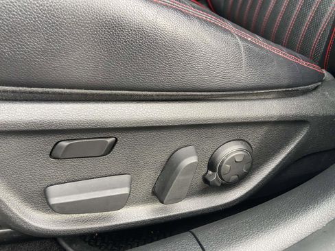 Used 2022 Genesis G70 3.3T w/ Sport Advanced Package image 18