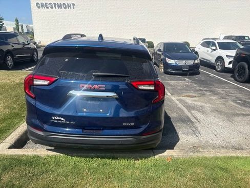 Used 2023 GMC Terrain SLE w/ Driver Convenience Package AWD/4WD image 9
