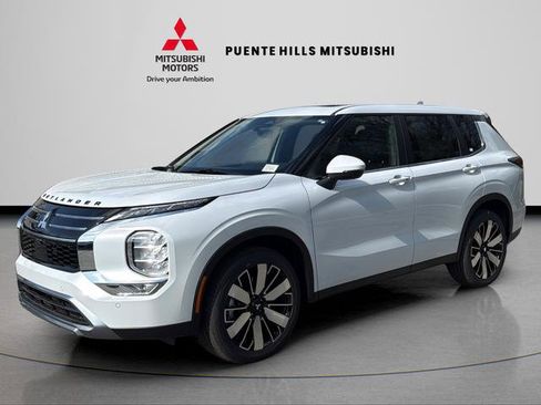New 2026 Mitsubishi Outlander SE image 1