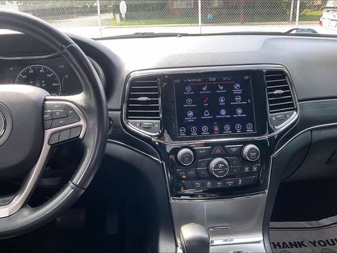 Used 2019 Jeep Grand Cherokee Limited AWD/4WD image 5
