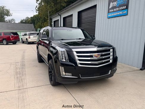 Used 2019 Cadillac Escalade ESV Premium Luxury RWD image 10