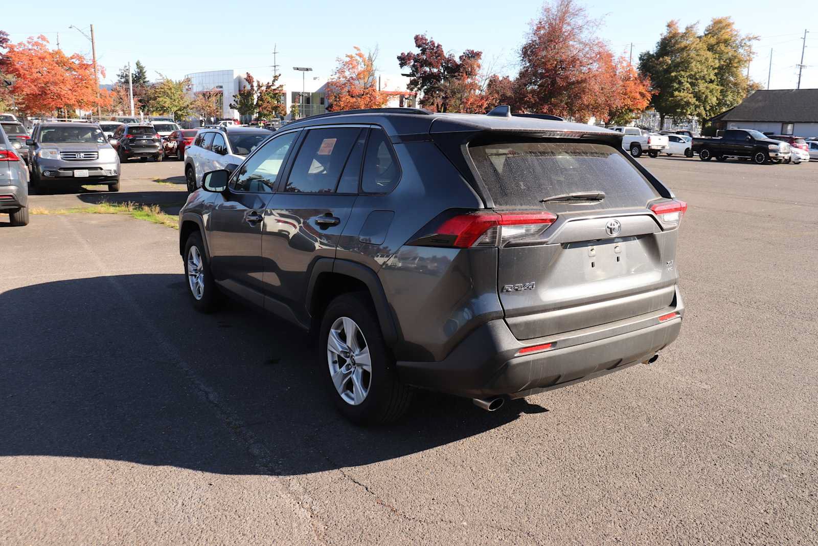 Used 2019 Toyota RAV4 XLE AWD/4WD image 7