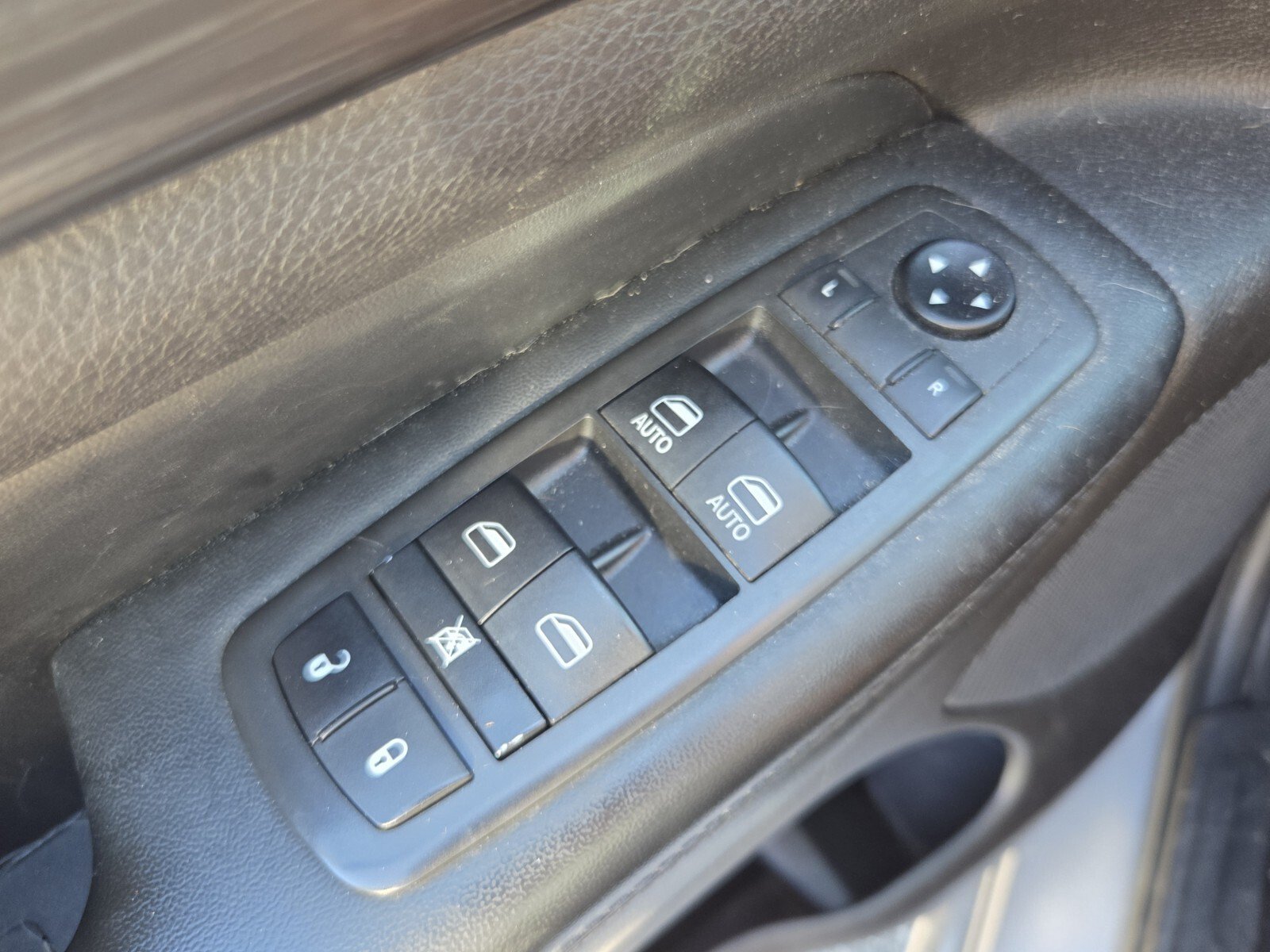 Used 2021 Jeep Grand Cherokee Laredo X RWD image 30