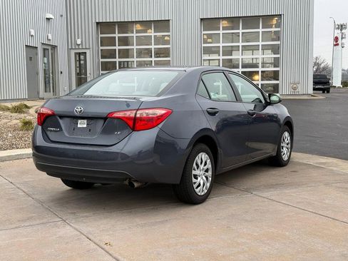 Used 2017 Toyota Corolla LE image 5