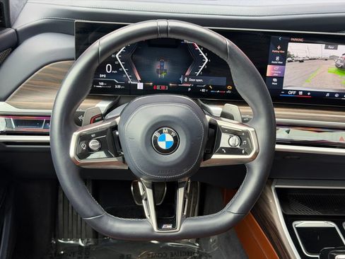 Used 2023 BMW 760i xDrive w/ Luxury Rear Seating Package AWD/4WD image 14