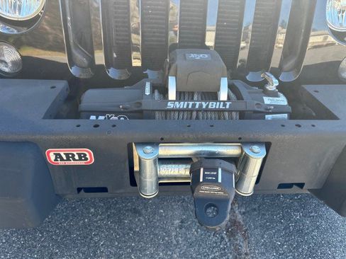 Used 2016 Jeep Wrangler Unlimited Sport image 9