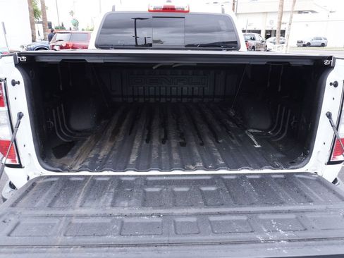 Certified 2020 GMC Canyon Denali image 8