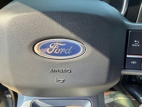 Used 2023 Ford F150 Lariat AWD/4WD image 28