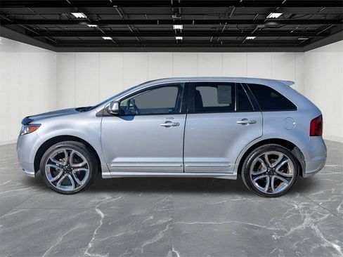 Used 2011 Ford Edge Sport w/ Driver Entry Pkg image 2