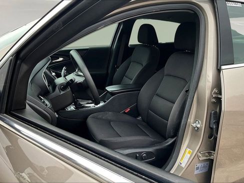 Used 2024 Chevrolet Malibu LT image 19