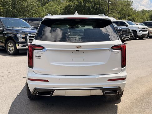Used 2024 Cadillac XT6 Premium Luxury w/ Technology Package AWD/4WD image 11