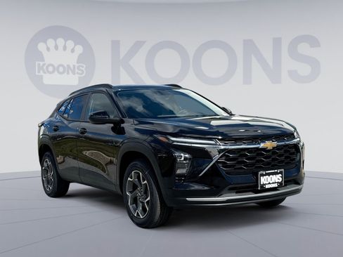 New 2026 Chevrolet Trax LT w/ Driver Confidence Package FWD image 10