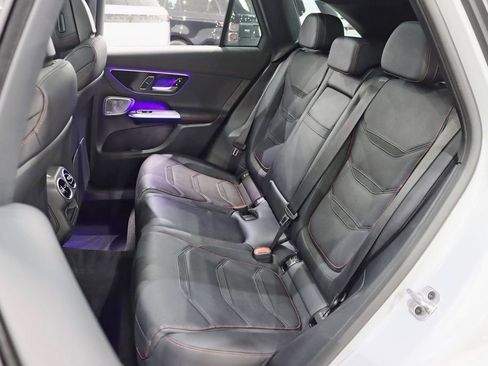 Used 2025 Mercedes-Benz GLC 43 AMG 4MATIC image 32