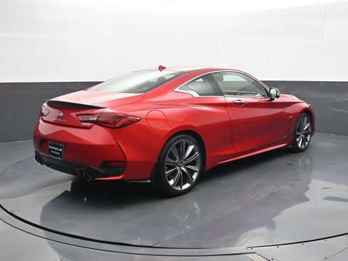 Used 2018 INFINITI Q60 Red Sport 400 AWD/4WD image 21