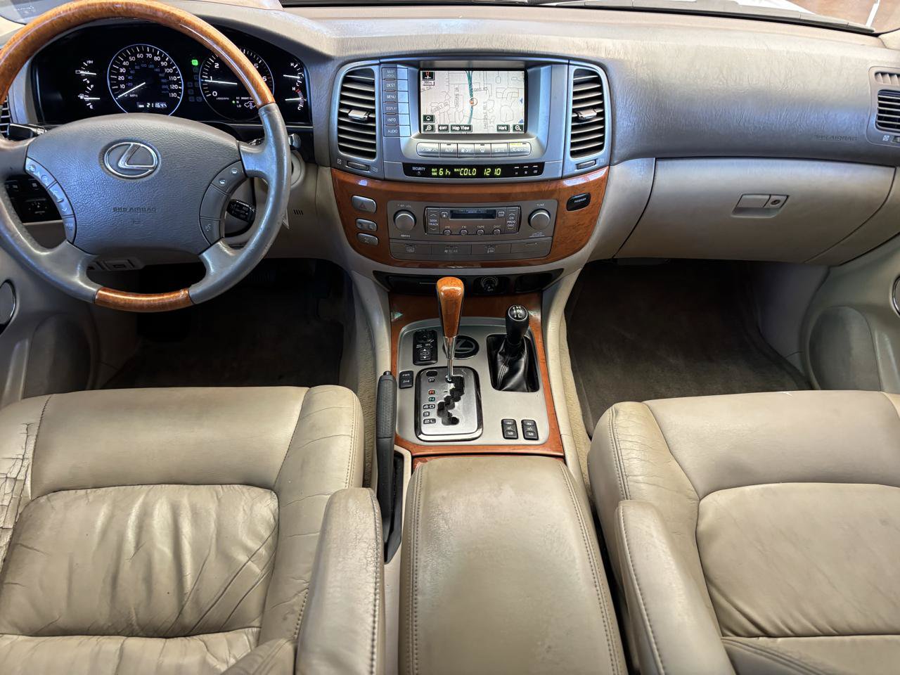 Used 2004 Lexus LX 470 4WD w/ Preferred Accessory Pkg image 10