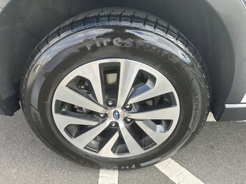 Used 2023 Subaru Outback Premium image 32