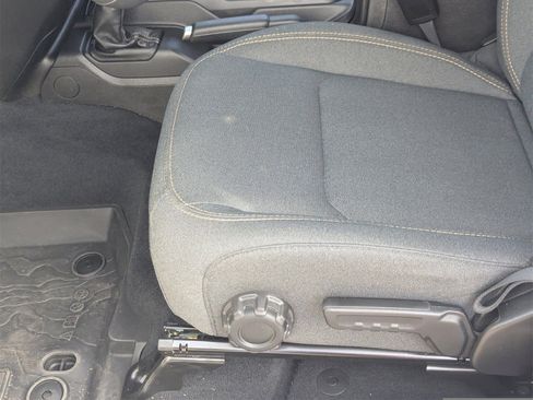 Used 2024 Jeep Wrangler Sport S image 28