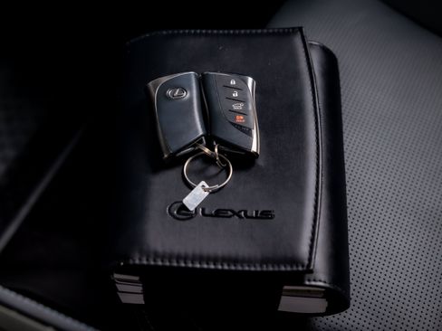 Used 2024 Lexus GX 550 w/ Accessory Package (2T) AWD/4WD image 35