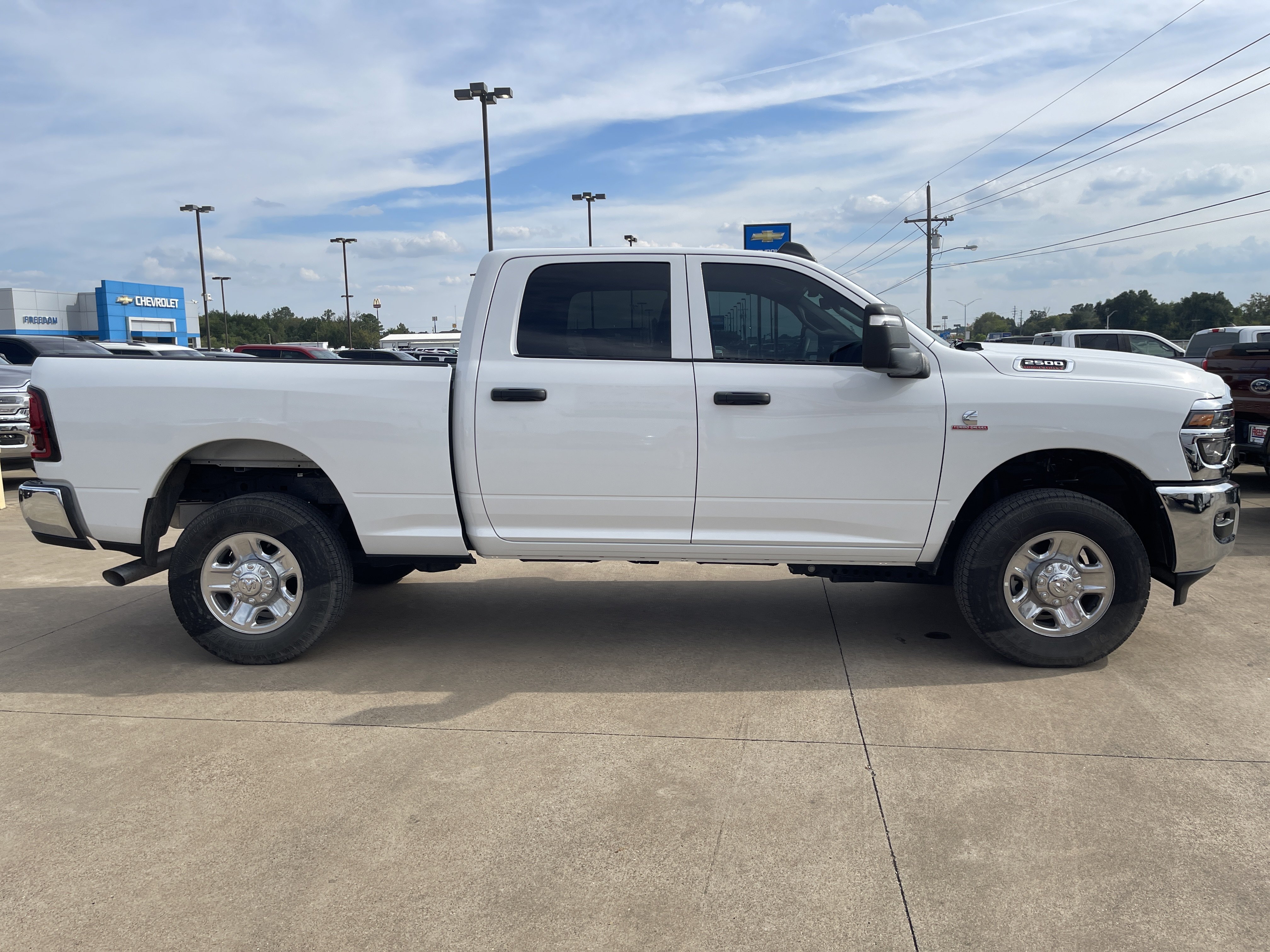 Used 2026 RAM 2500 Tradesman w/ Chrome Appearance Group AWD/4WD image 3