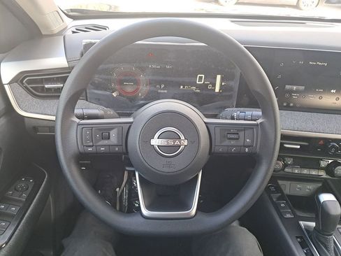 New 2026 Nissan Kicks SV w/ Cold Weather Package FWD image 15