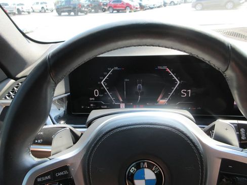 Used 2024 BMW X5 xDrive40i w/ M Sport Package AWD/4WD image 32