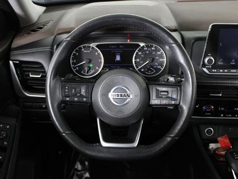 Certified 2021 Nissan Rogue SV w/ Premium Package image 10