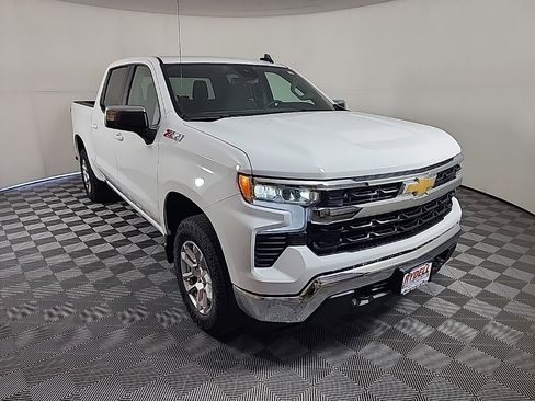 New 2026 Chevrolet Silverado 1500 LT image 2