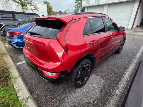 Used 2023 Kia Niro Wind FWD image 7