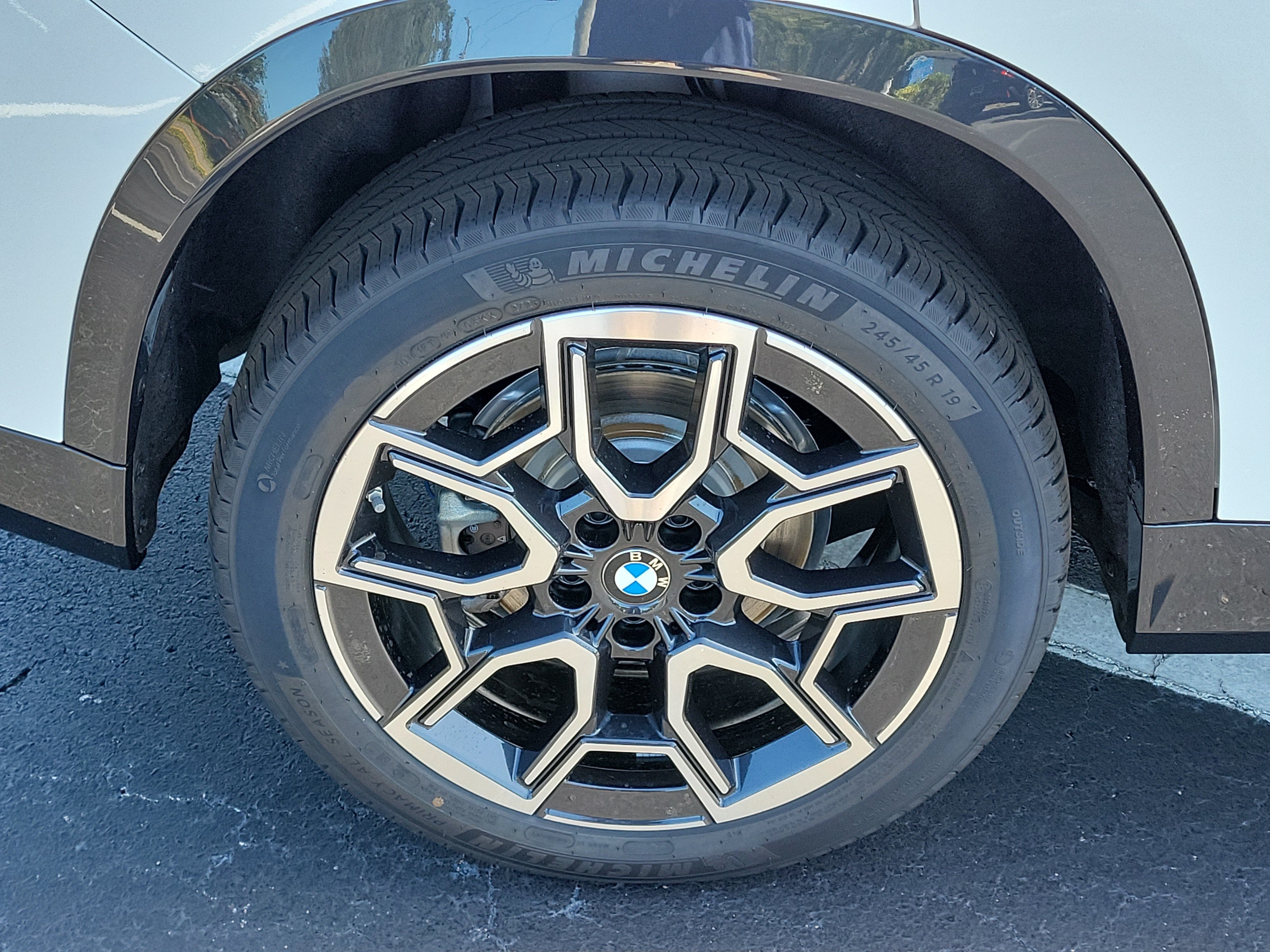 New 2027 BMW X1 xDrive28i w/ Technology Package AWD/4WD image 5