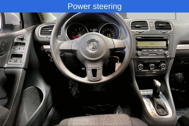 Used 2011 Volkswagen Golf 4-Door FWD image 11