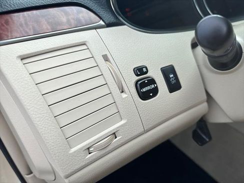 Used 2011 Toyota Avalon FWD image 12