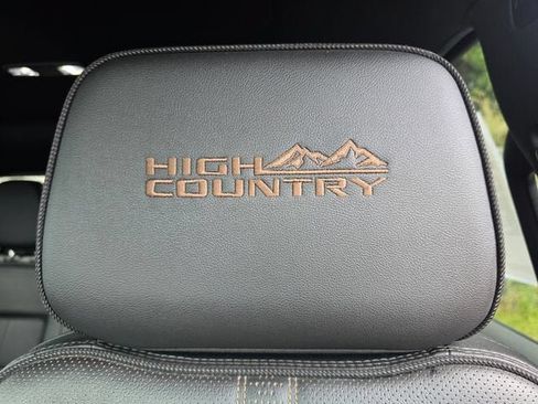 Used 2024 Chevrolet Silverado 1500 High Country w/ Z71 Off-Road Package AWD/4WD image 21