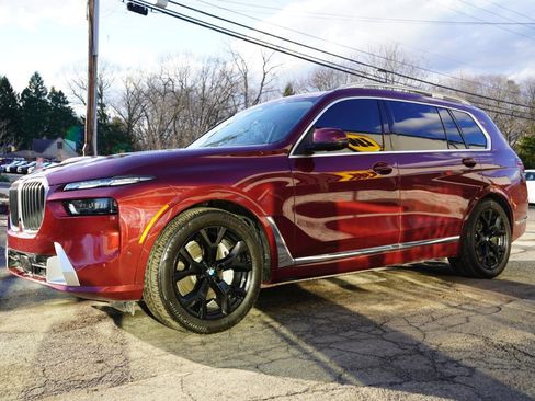 Used 2025 BMW X7 xDrive40i w/ Executive Package image 13