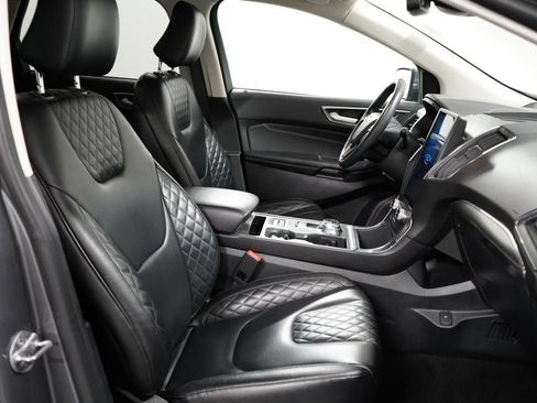 Certified 2024 Ford Edge Titanium AWD/4WD image 31